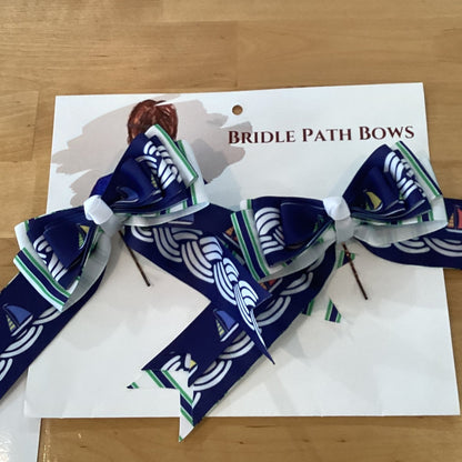 Show bows for young equestrians - navy, green and white