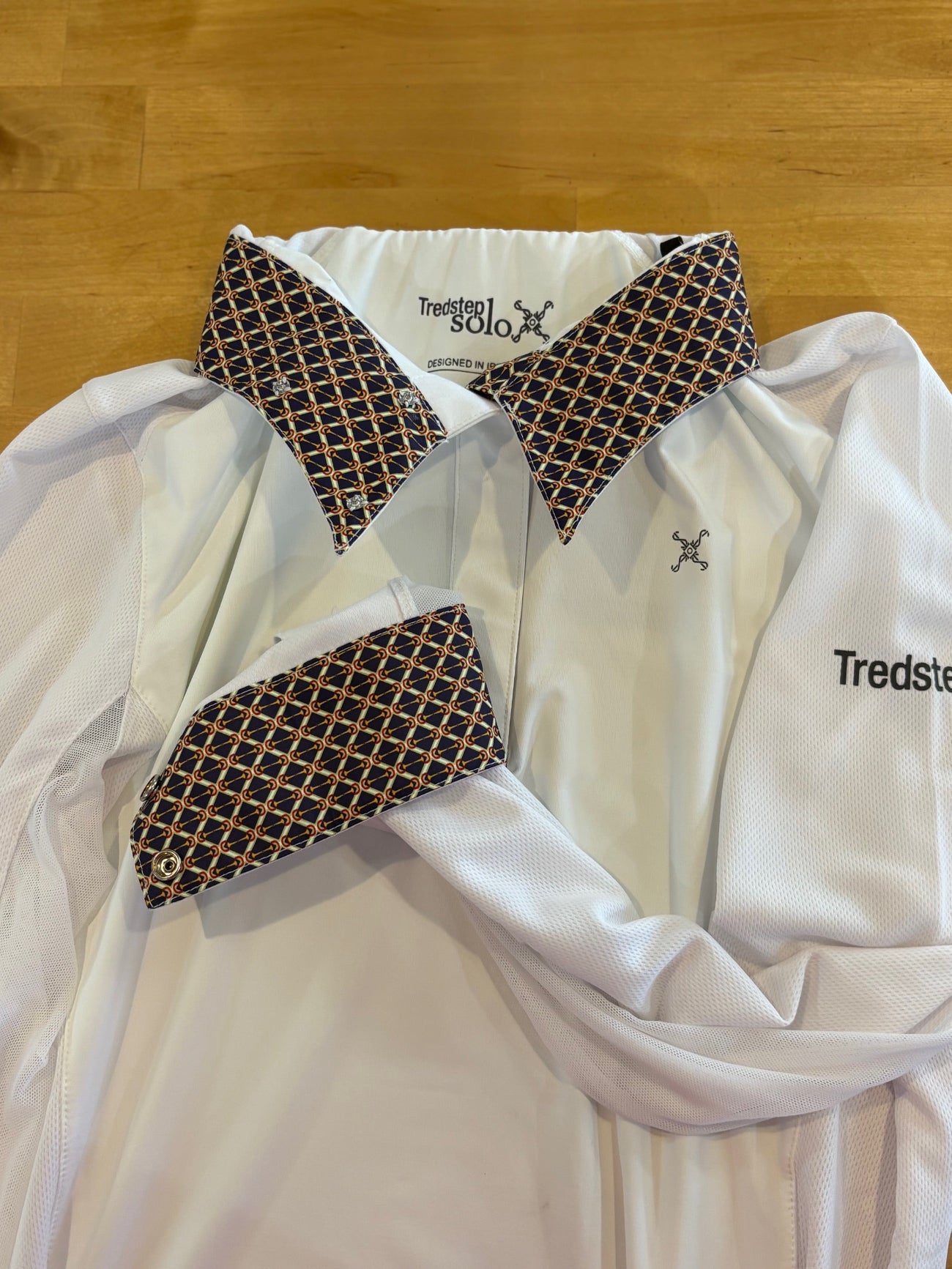 navy printed collar and cuff of riding shirt