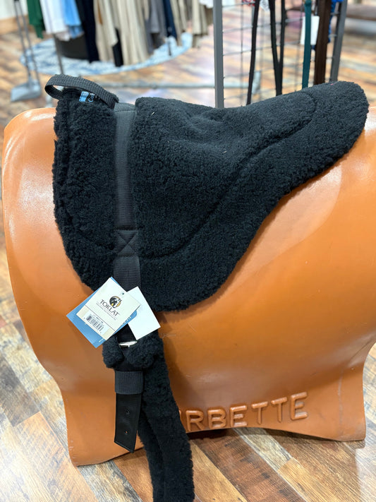 Black bareback pad with grip strap