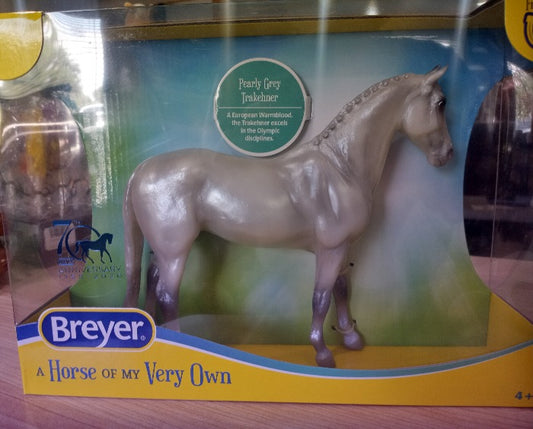 Breyer Pearly Grey Trakhener