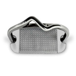 Silver stirrups with a unique S design shape to help keep the stirrup forward facing